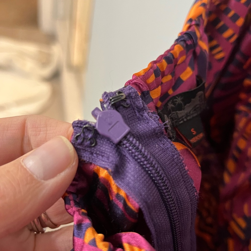 G by Guess Halter Top Blouse - Picture 5 of 8